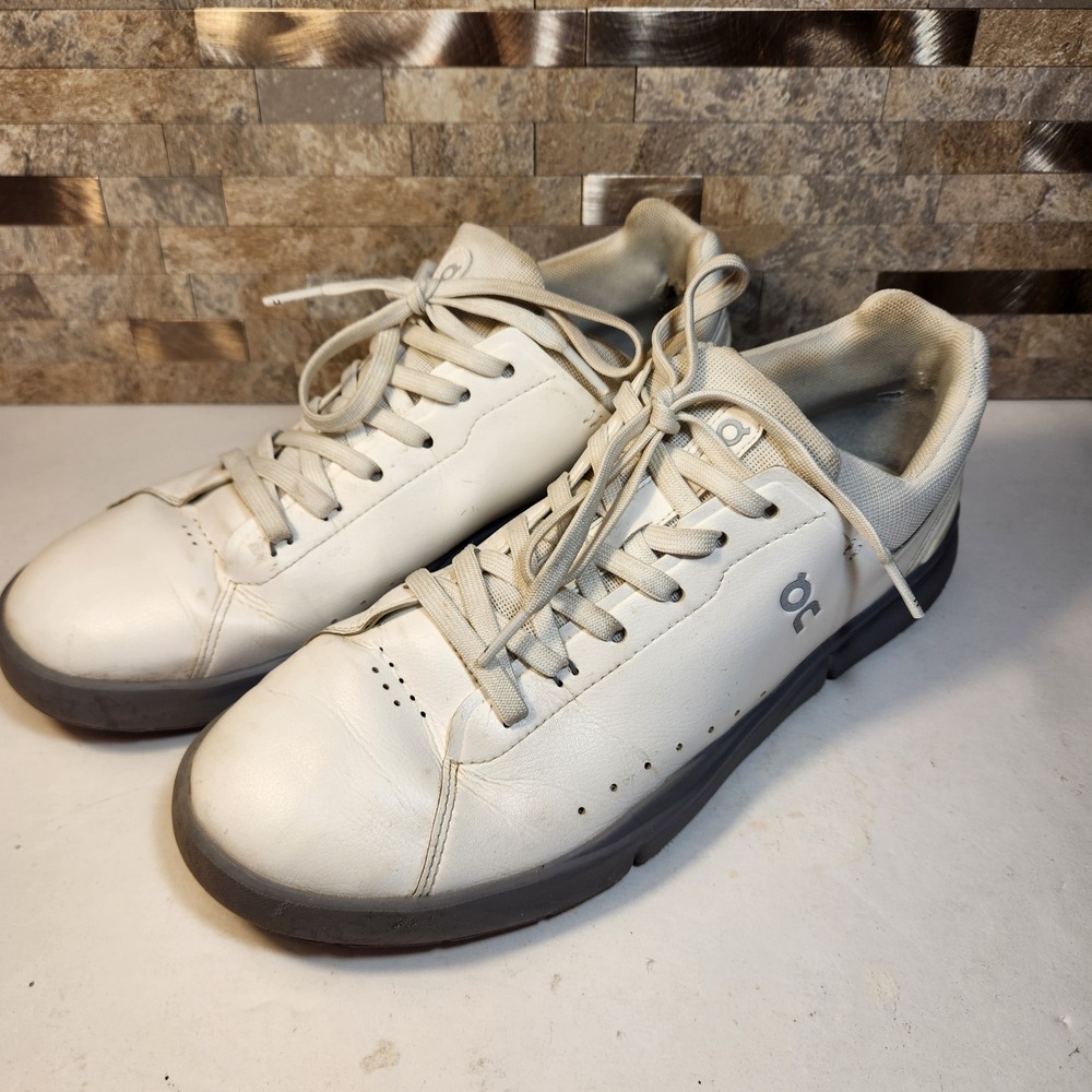 On Running The Roger Federer Clubhouse White Grey Men 9.5 Sneakers 48.98185